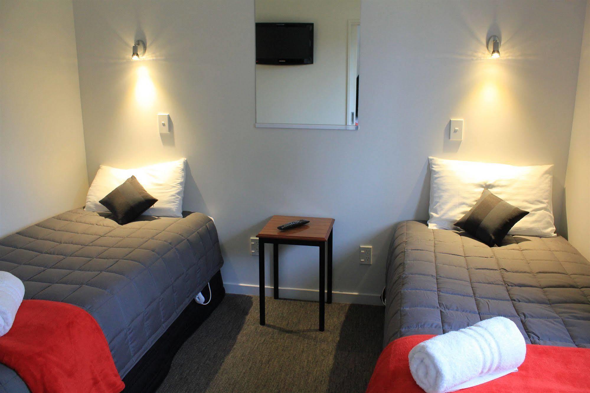 Bella Vista Motel Те-Анау Экстерьер фото