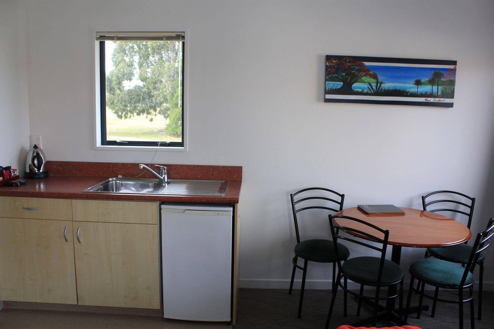 Bella Vista Motel Те-Анау Экстерьер фото